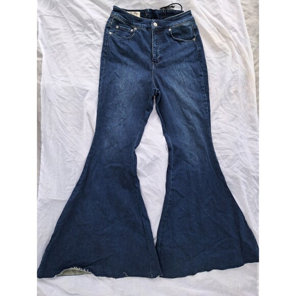 We The Free People CRVY Ma Cherie Super High Rise Lace Up Denim Flare Jeans 30 - Picture 8 of 16